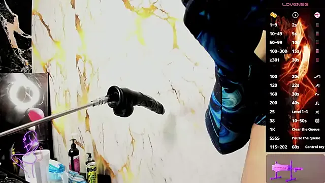 la_mazona on StripChat