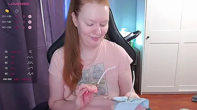 Lady_Inari on StripChat