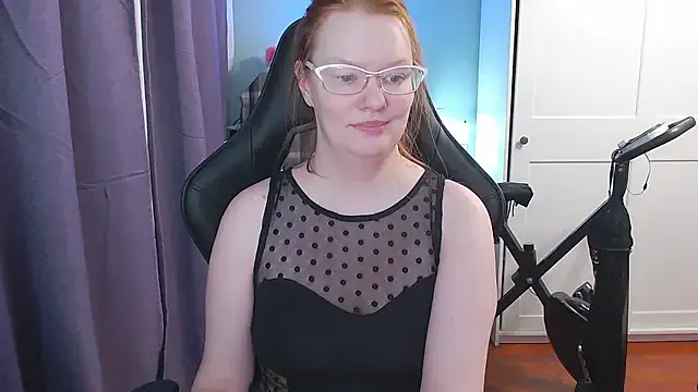 Lady_Inari on StripChat