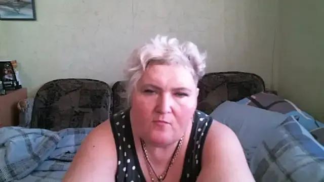 Lana555 on StripChat 