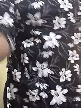 Laxmi_89 on StripChat