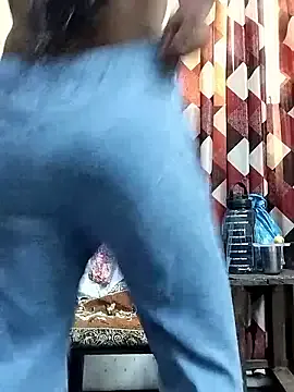 Laxmi_89 on StripChat