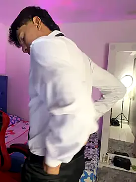 Leonarrrd_01 on StripChat