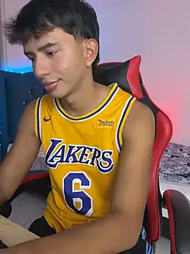 Leonarrrd_01 on StripChat