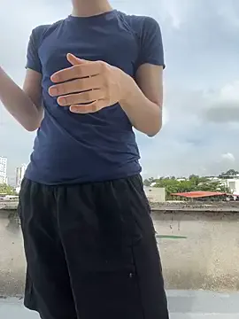 Liam_Moss on StripChat