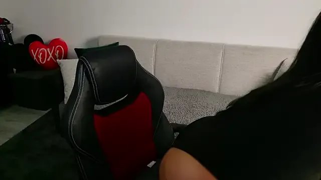 LilithBlaze_ on StripChat 