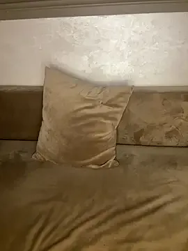 lily_bitch — Freechat on StripChat