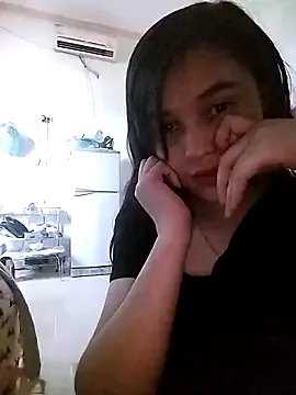 Lissa_xinh09 on StripChat