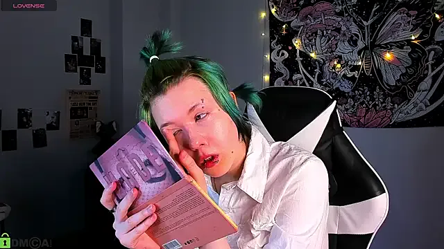 LittleKittenStar room chat