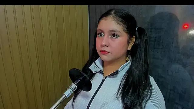 lola_clit on StripChat 