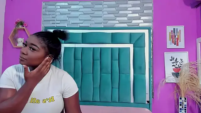 LORENSCOLLINS on StripChat