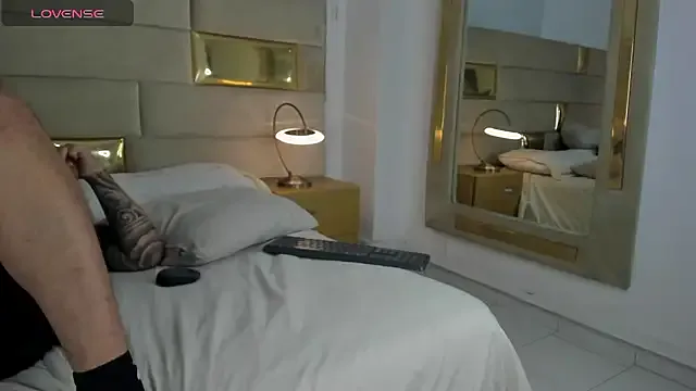 LoveRebels_ on StripChat