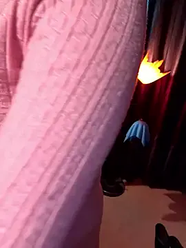 Lucky_Flora on StripChat