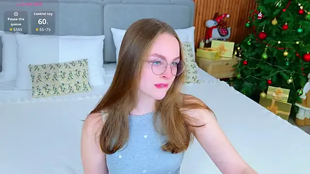 MadisonSmitt — squeeze my tits