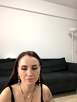 madonnaaaa on StripChat