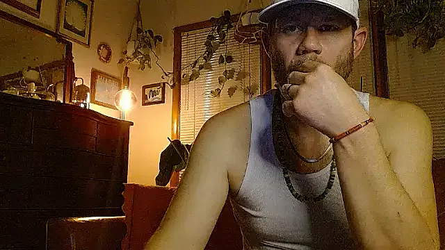 marcus_graves_13 on StripChat