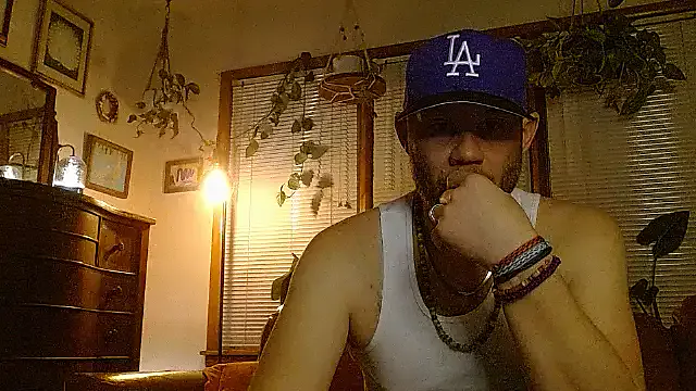 marcus_graves_13 on StripChat