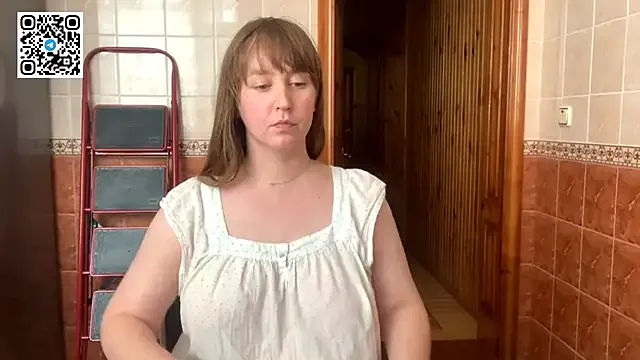 MaroonMoon_ on StripChat