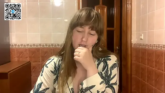 MaroonMoon_ on StripChat