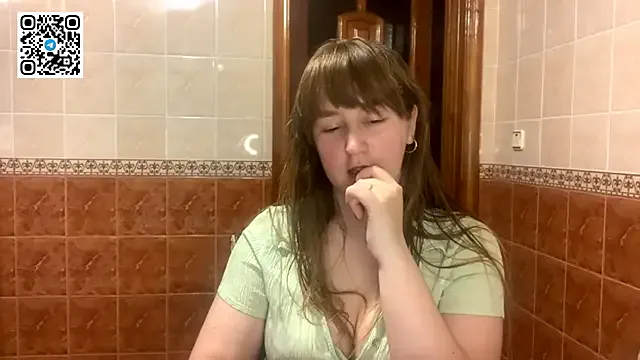 MaroonMoon_ on StripChat