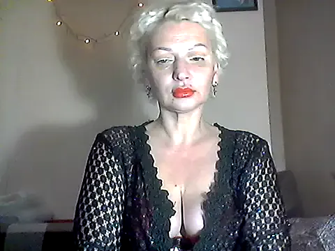 MaryJane441 on StripChat