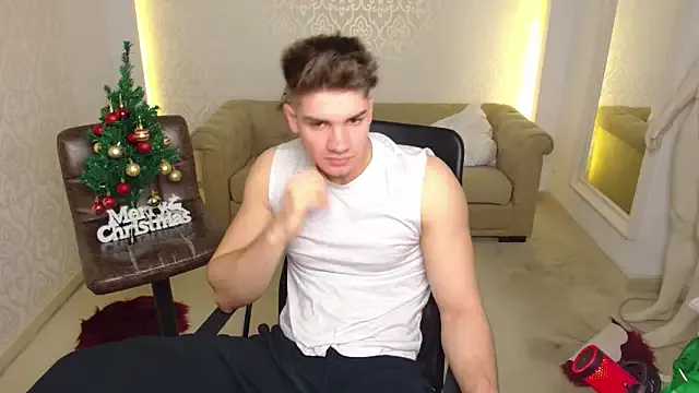 MaxKaiden on StripChat