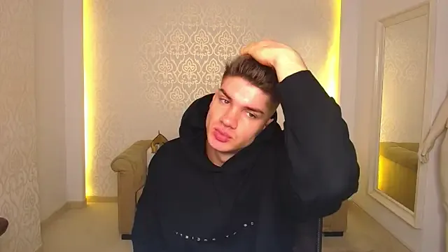 MaxKaiden on StripChat