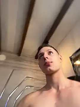 MAXTHOMSON on StripChat