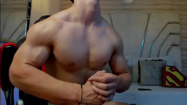 MAXTHOMSON on StripChat