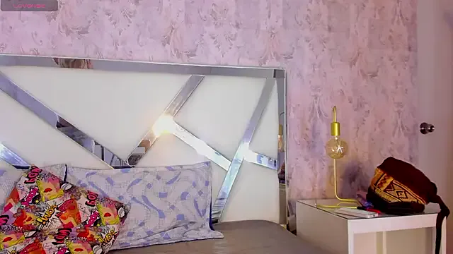 megan_lenon on StripChat