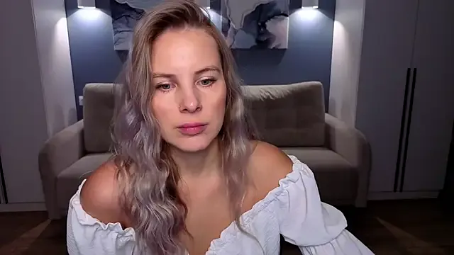 MelanieBennett on StripChat