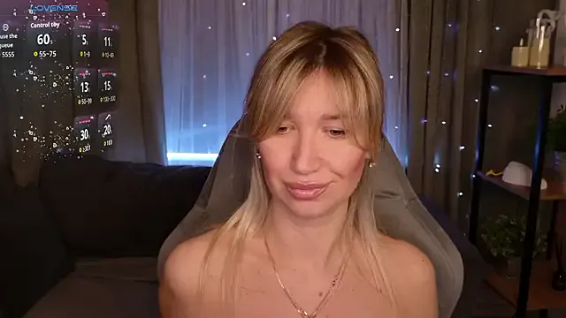 MilaBott on StripChat