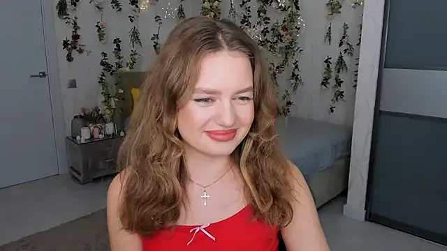 MiracleCurly on StripChat