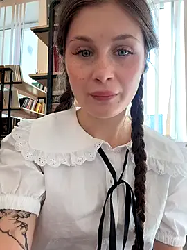 mmelicious on StripChat