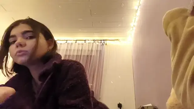 Mona_Slearys on StripChat