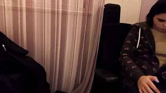 Mona_Slearys on StripChat