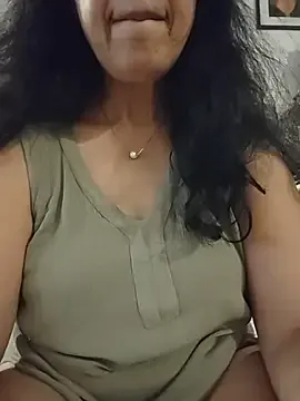 NakedMILFx on StripChat