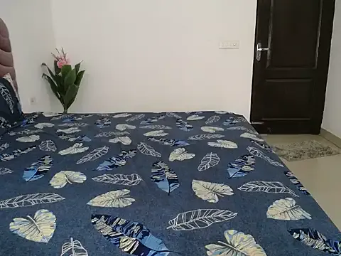 Naughtyy_stripgirl on StripChat