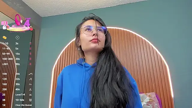 NayeCloud on StripChat