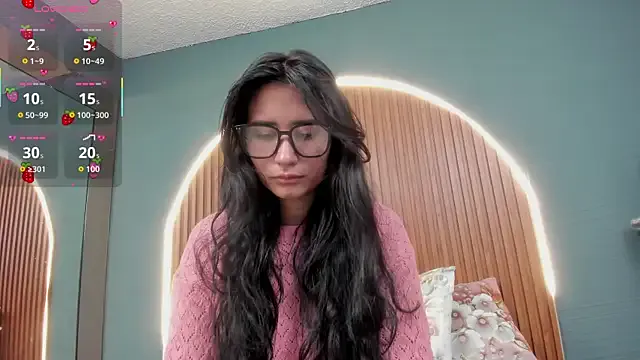 NayeCloud on StripChat