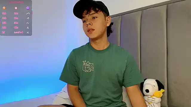 nico_leroy on StripChat