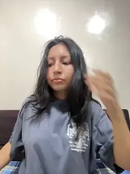 Noamilk on StripChat