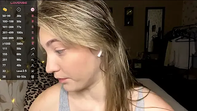 OrethaEredia on StripChat