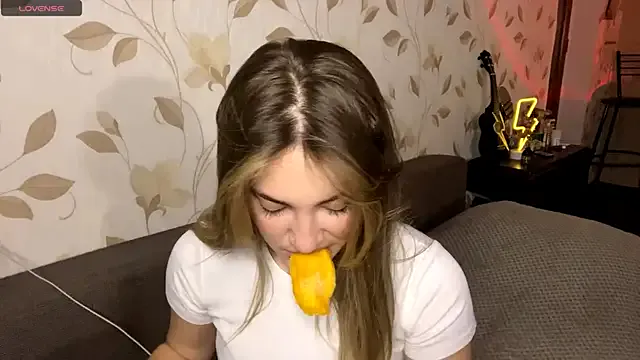 OrethaEredia on StripChat