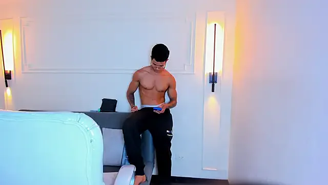 Paradise_boy_s on StripChat