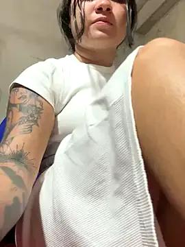 Pretty_Isadora — Silence, people nearby #pussy