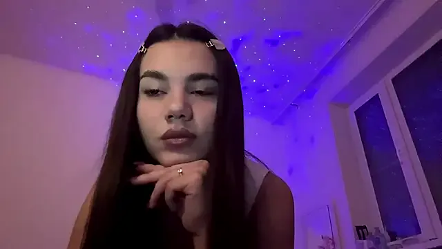 Priscillla_Cute on StripChat
