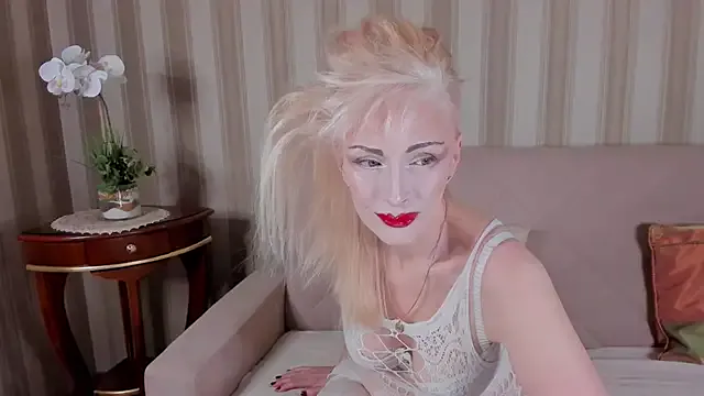 Rita_Farel on StripChat