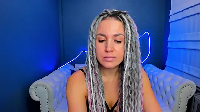 rock_n_roxy on StripChat