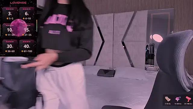 RoseCassie — oil on my ass